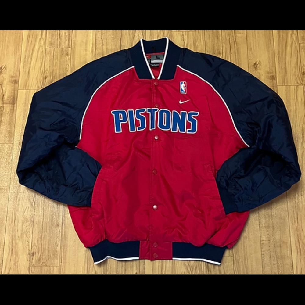 Vintage Detroit Pistons Puffer Jacket Size Large
